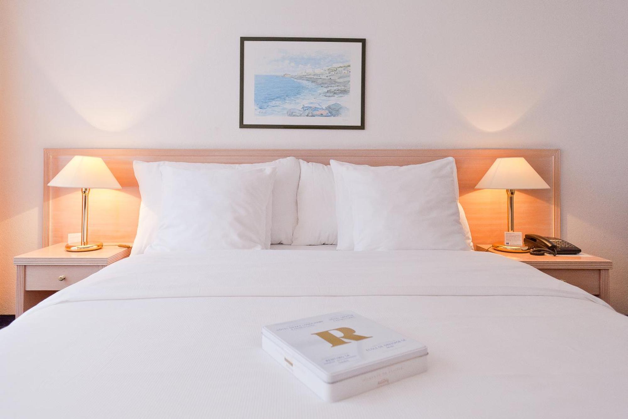 Hotel Longchamp 3*